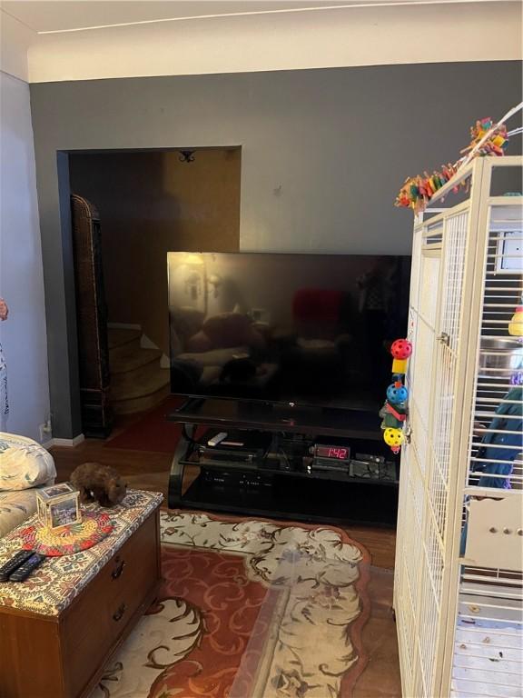 528 Longfellow St, Vandergrift Wml, PA 15690 - view of living room