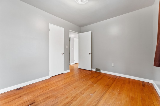 empty room featuring light hardwood / wood-style flooring