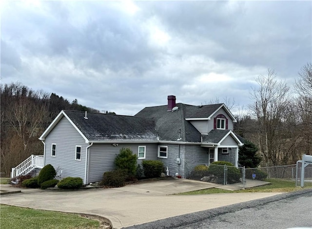 view of front of home