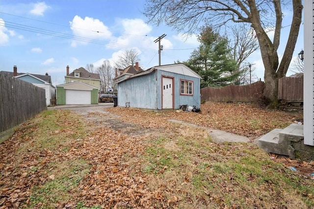 exterior space featuring an outbuilding