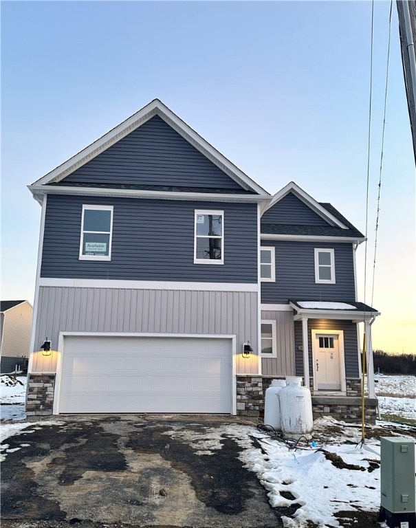 view of front of property featuring a garage