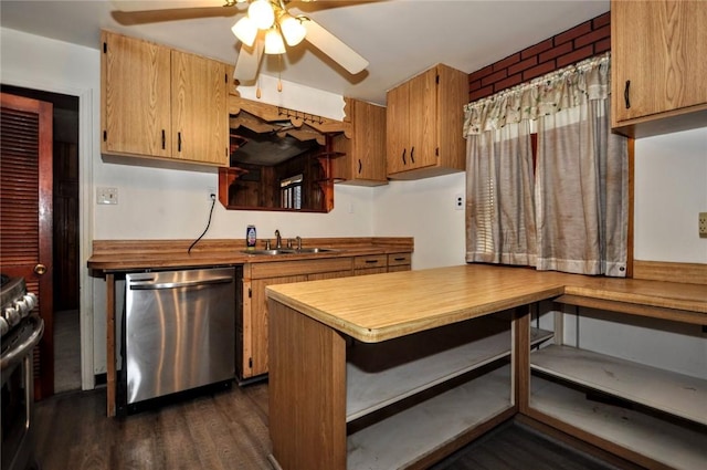 kitchen featuring dark hardwood / wood-style flooring, ceiling fan, sink, and stainless steel appliances