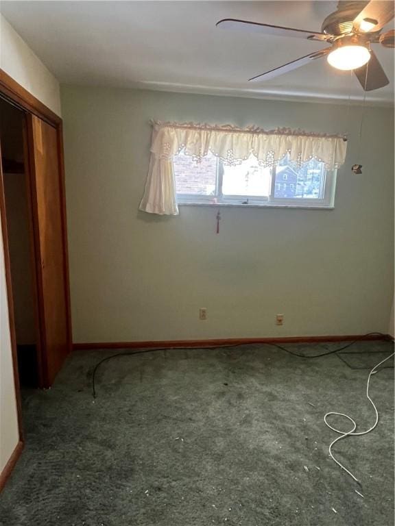 unfurnished room featuring ceiling fan