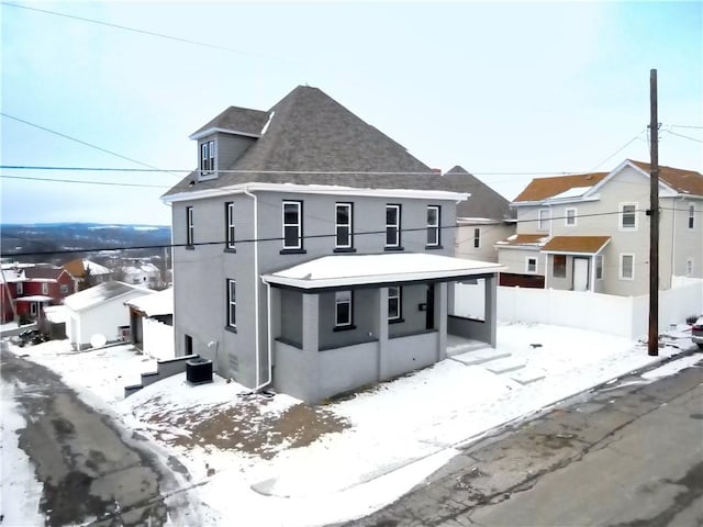 view of front of home with covered porch