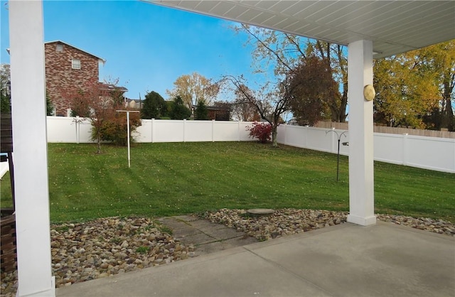 view of yard with a patio