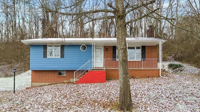 view of front of home featuring a porch