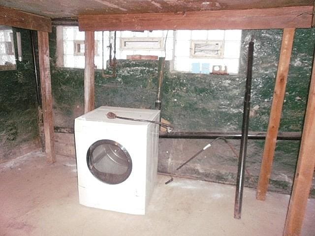 interior space with washer / dryer