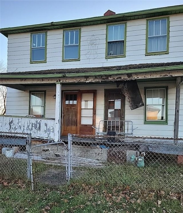 view of front facade featuring a porch