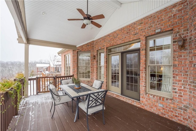 deck with ceiling fan