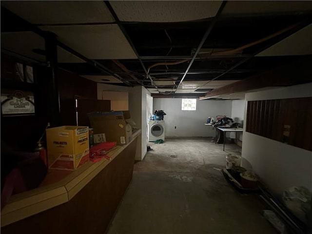 basement featuring washer / dryer