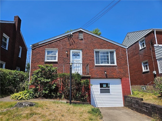 view of front of property