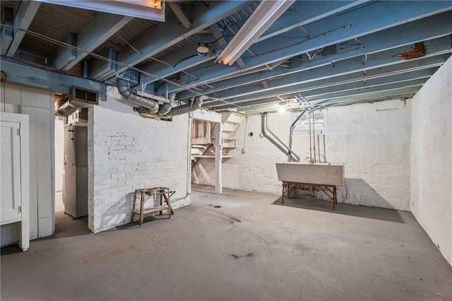 view of unfinished basement