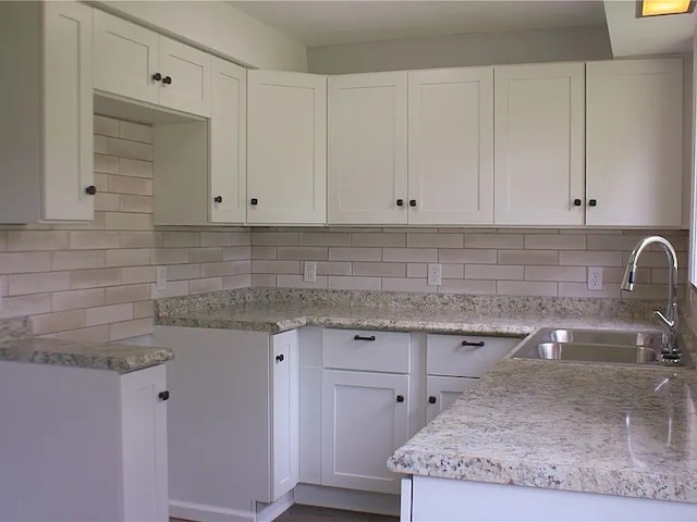2400 Poinsettia Dr, White Oak, PA 15131 - photo 3
