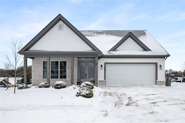 view of front facade with a garage