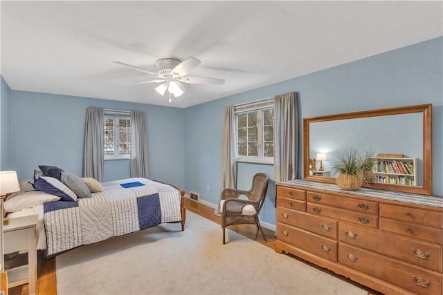 bedroom featuring ceiling fan