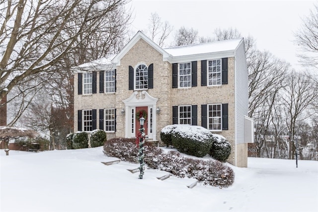 view of colonial inspired home