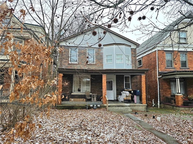 view of front of home with covered porch