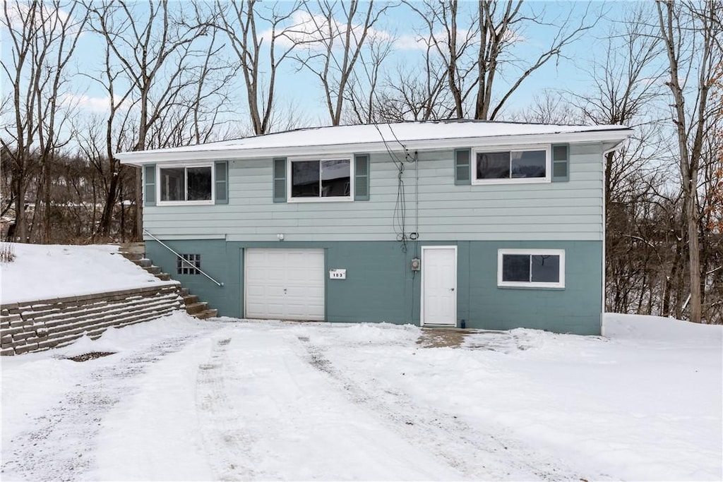 view of front of home featuring a garage