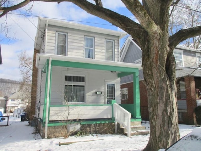 view of front of home