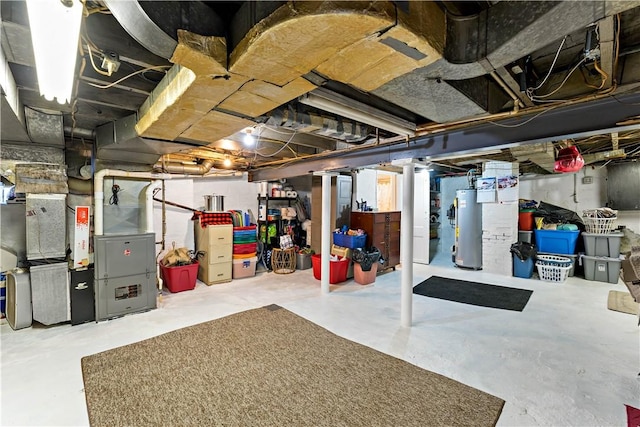 1405 Bellaire Pl, Brookline, PA 15226 - unfinished below grade area featuring gas water heater