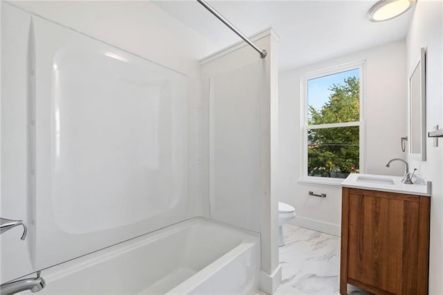 full bathroom featuring shower / bathtub combination, vanity, toilet, and plenty of natural light