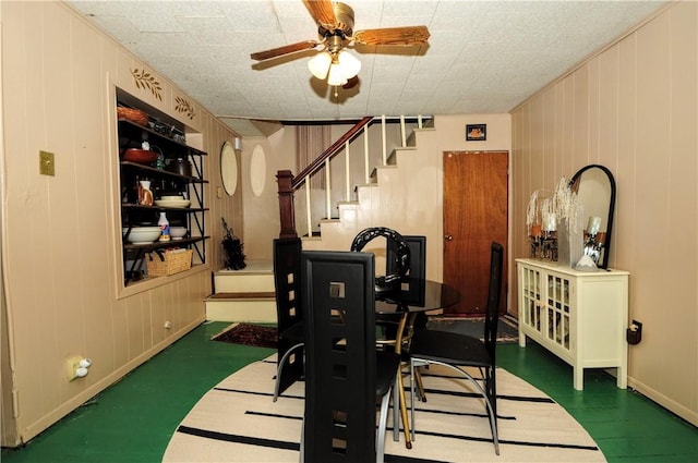 dining space with ceiling fan