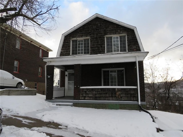 view of front of property featuring a porch