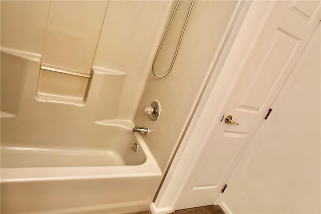 bathroom featuring shower / bathing tub combination