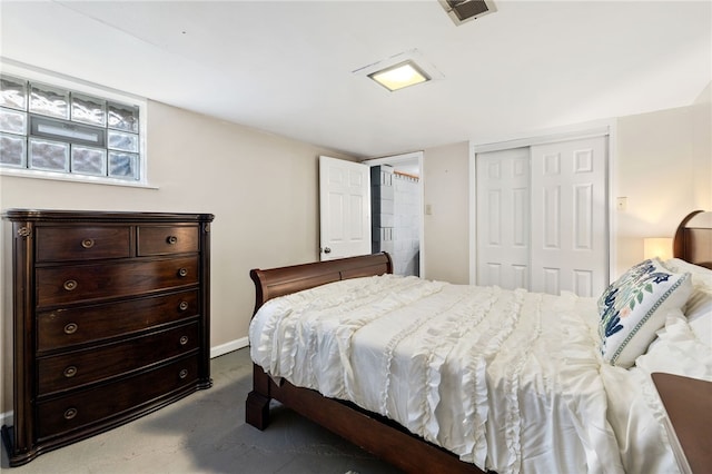 bedroom with a closet