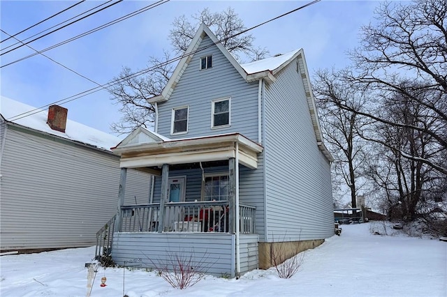 front facade featuring a porch