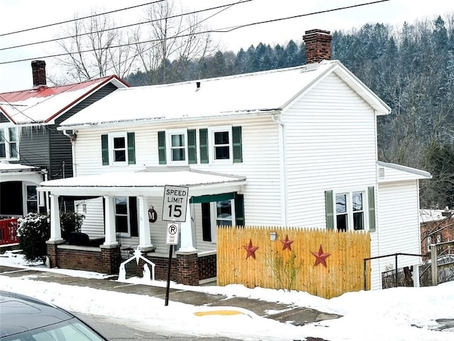 view of front of house featuring a porch