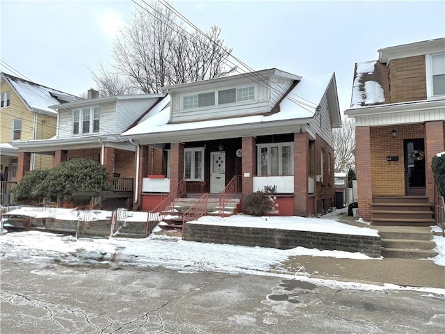 view of front of house featuring a porch