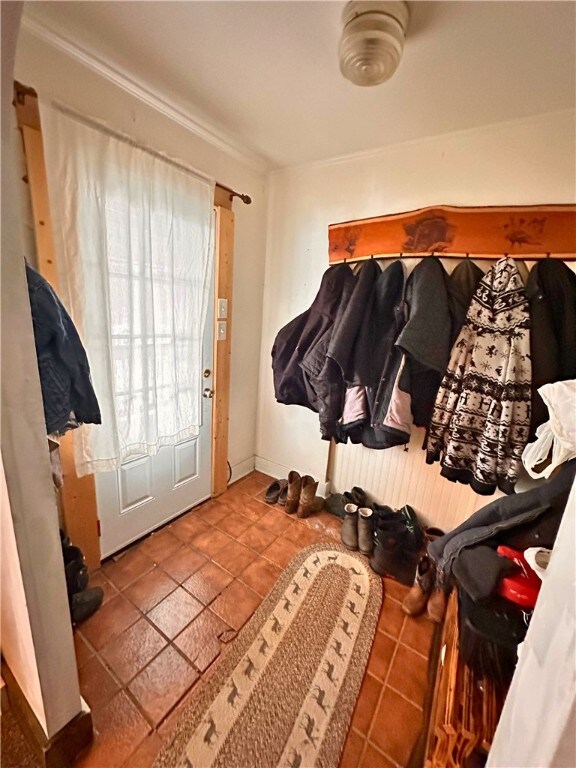 mudroom featuring tile patterned floors