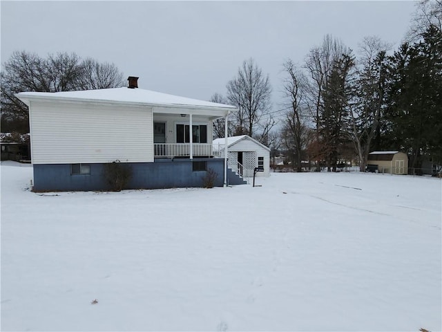 exterior space featuring a shed