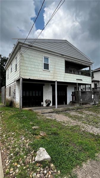 view of home's exterior