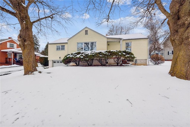 view of front facade with a garage