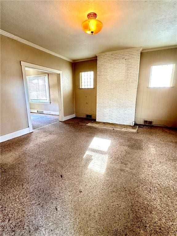 spare room featuring ornamental molding