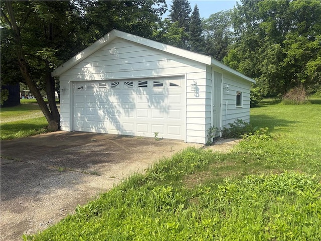 3821-3841 Evergreen Rd, Pulaski Twp Law, PA 16140 - view of detached garage