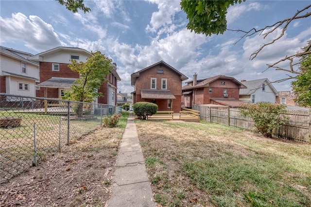 exterior space featuring a front yard