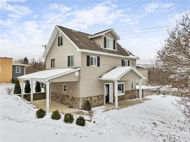 view of front of property