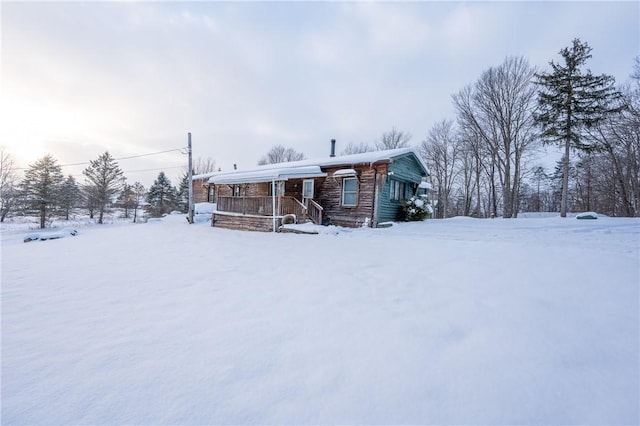 view of front of property featuring covered porch