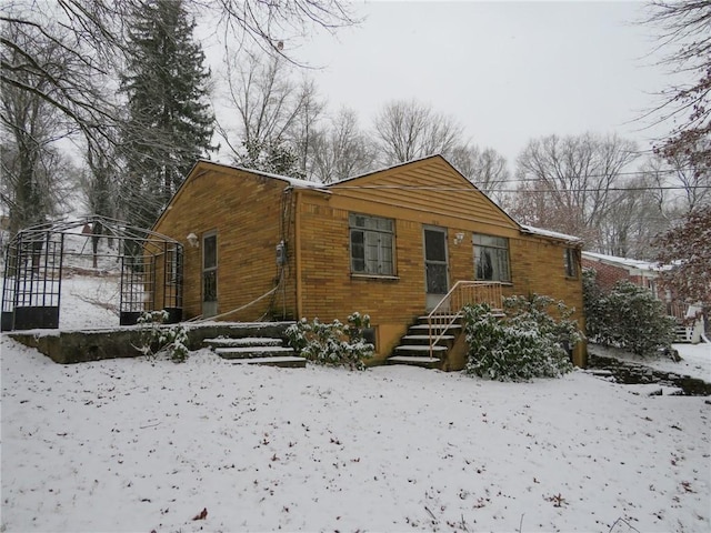 Listing photo 2 for 5851 Kings School Rd, Bethel Park PA 15102