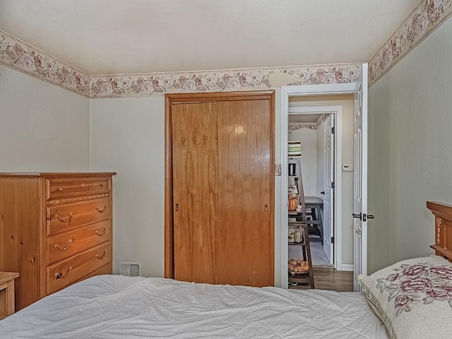 bedroom featuring a closet