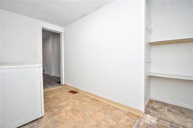 spare room featuring washer / clothes dryer