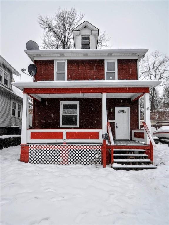 view of front of property featuring a porch