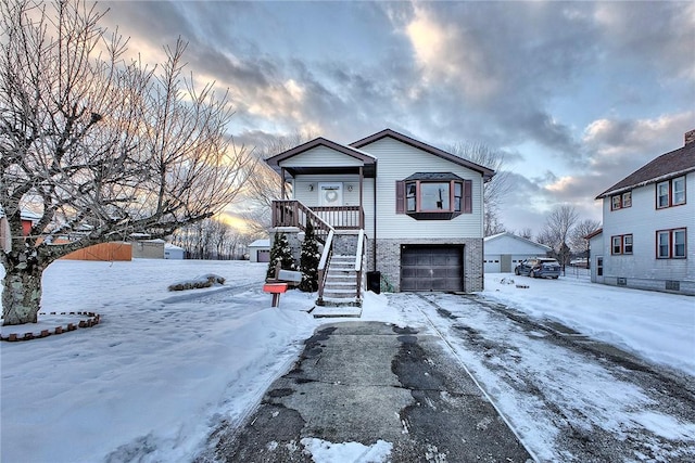 view of front facade with a garage