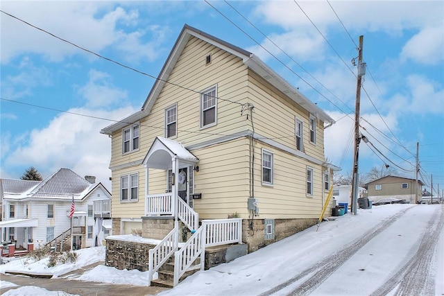 view of front of property