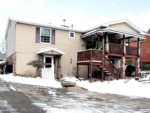 view of front of house