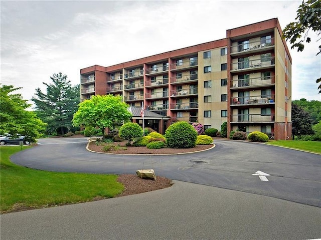 1987 Centurion Dr Unit 413, Forest Hills Boro, PA 15221 - view of apartment building / complex