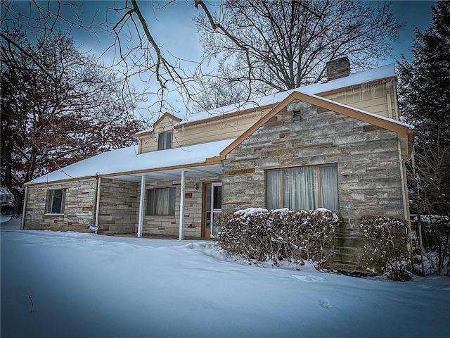 view of front of property